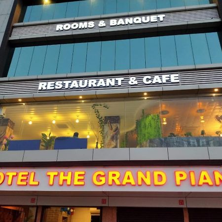 Hotel The Grand Piano - Best Business Hotel In Patan エクステリア 写真