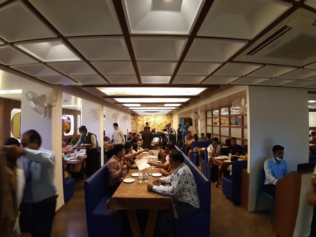 Hotel The Grand Piano - Best Business Hotel In Patan エクステリア 写真